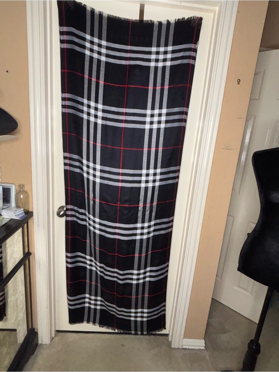 Burberry Accessories - Burberry The Classic Check Cashmere Scarf for Women - 28”X73”